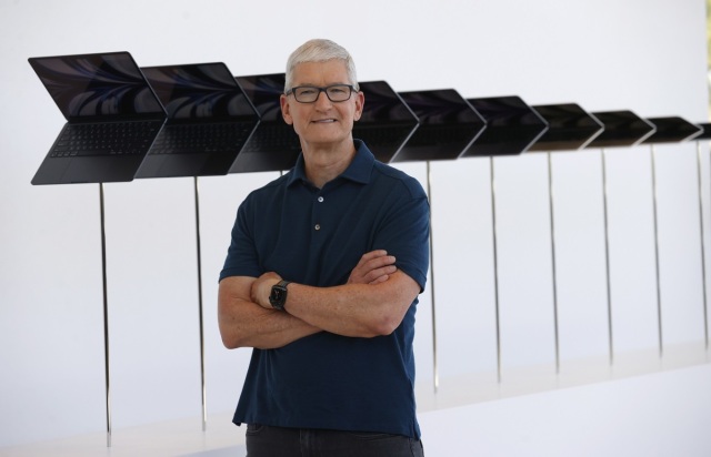 Apple: Διακανονισμός ύψους $490 εκατ. μετά τα σχόλια του Τιμ Κουκ για τις πωλήσεις του iPhone στην Κίνα