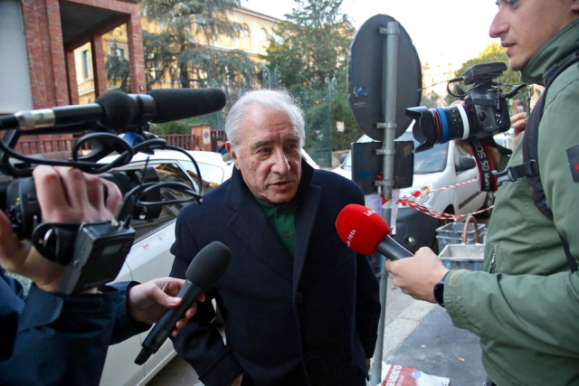 Ιταλία: Κατασχέθηκαν 18 εκ. ευρώ αδήλωτων δωρεών του Μπερλουσκόνι σε καταδικασμένο για μαφία πρώην γερουσιαστή του
