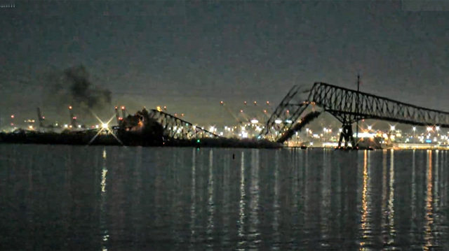 Francis Scott Key Bridge: Γιατί έπεσε πάνω της το πλοίο στη Βαλτιμόρη - Τα σενάρια που εξετάζονται