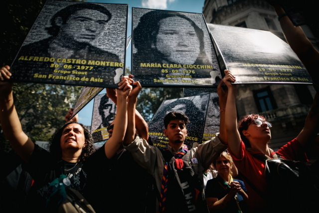 Αργεντινή: 10 καταδίκες σε ισόβια σε δίκη-ποταμό για εγκλήματα επί δικτατορίας
