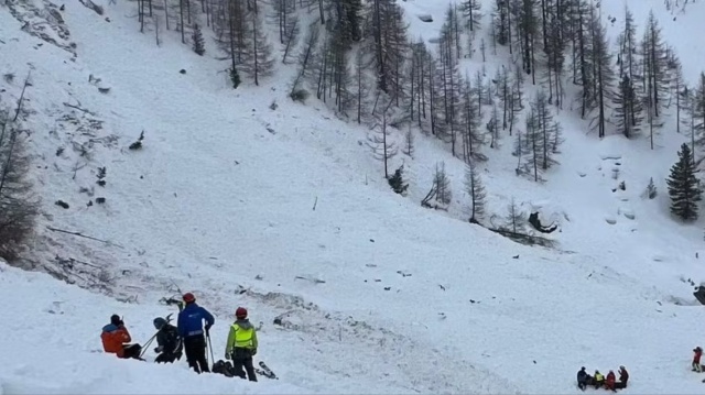 Ελβετία: Τρεις νεκροί και ένας τραυματίας από χιονοστιβάδα κοντά στο Τσερμάτ - Δείτε βίντεο