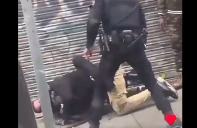 Ισπανία: Οργή μετά το βίντεο με αστυνομικούς να ξυλοκοπούν άοπλους μαύρους σε γειτονιά της Μαδρίτης