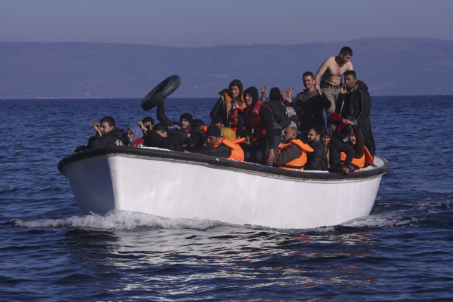 DW για προσφυγικό: «Πονοκέφαλος» για την Ελλάδα η νέα μεταναστευτική οδός που περνάει από τη Γαύδο