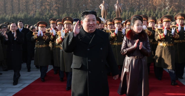 Βόρεια Κορέα: Ο Κιμ Γιονγκ Ουν προετοιμάζεται για βιολογικό πόλεμο