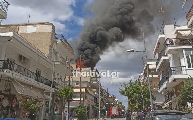 Θεσσαλονίκη: Μεγάλη φωτιά σε πολυκατοικία