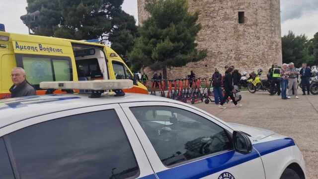 Alert! Νεκρός ο άντρας που έπεσε από τον Λευκό Πύργο στη Θεσσαλονίκη