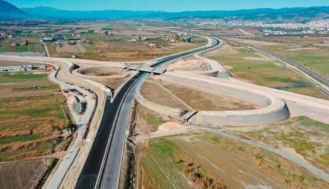 Παραδίδονται στην κυκλοφορία 42,5 χλμ. του αυτοκινητόδρομου Κεντρικής Ελλάδας - Σε 3 ώρες το ταξίδι Αθήνα-Τρίκαλα