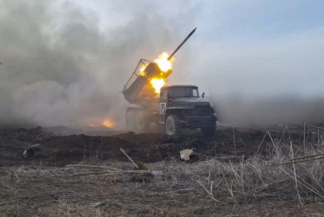 Πόλεμος στην Ουκρανία: Θα εντείνουμε τα πλήγματα κατά βάσεων όπου αποθηκεύονται δυτικά όπλα, λέει η Ρωσία