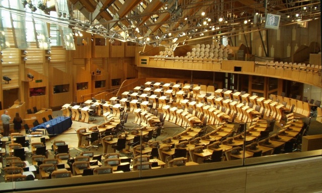 Σκωτία: Απορρίφθηκε η πρόταση δυσπιστίας κατά της κυβέρνησης - Ξεκινούν διαδικασίες για την αντικατάσταση του Γιουσάφ