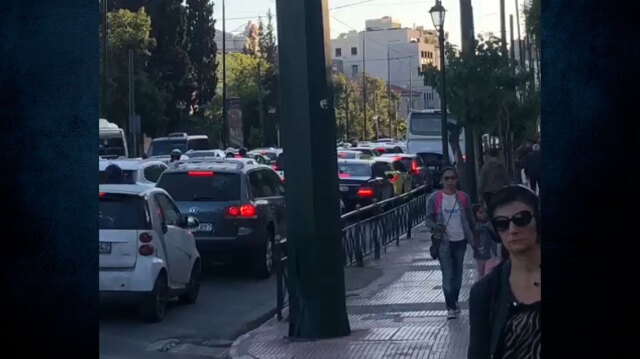 Κίνηση τώρα: Στο «κόκκινο» οι δρόμοι στο κέντρο της Αθήνας - Χαμηλές ταχύτητες στον Κηφισό