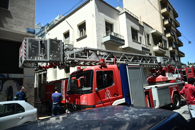 Εξάρχεια: Πυρκαγιά σε διαμέρισμα στο κέντρο της Αθήνας