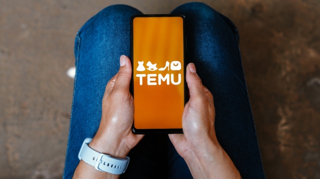 BBC για Temu: Εθιστικό σαν τη ζάχαρη - Πώς η πλατφόρμα με τις απίστευτα χαμηλές τιμές προκαλεί φρενίτιδα στις ηλεκτρονικές αγορές