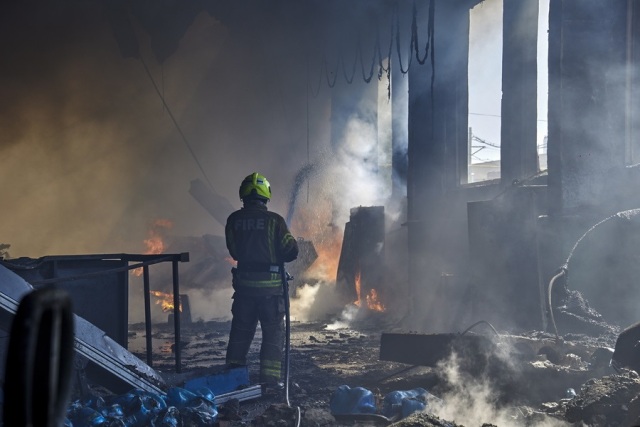 Πόλεμος στην Ουκρανία: Δέκα τραυματίες από ρωσική αεροπορική επίθεση σε καφέ του Χαρκόβου