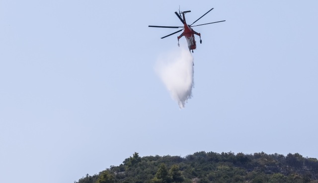 Φωτιά στη Νάξο – Εκδόθηκε 112 για απομάκρυνση