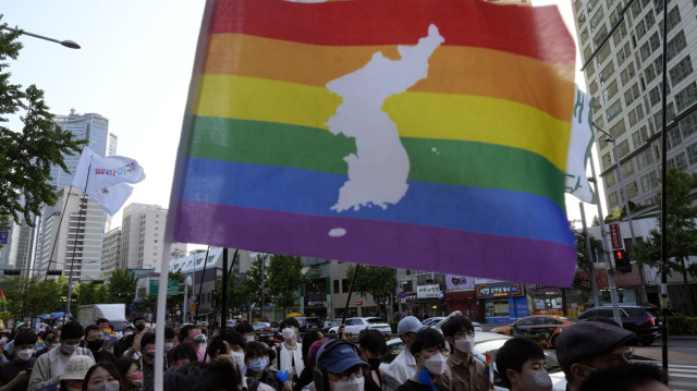 Νότια Κορέα: Τα ομόφυλα ζευγάρια έχουν πλέον τις ίδιες ασφαλιστικές παροχές με τα ετερόφυλα