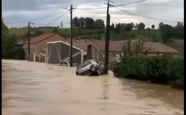 Γαλλία: Οι σφοδρές καταιγίδες προκάλεσαν πλημμύρες στα βορειοανατολικά – Πέντε άνθρωποι στο νοσοκομείο