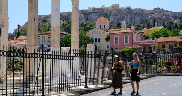 Καύσωνας: Οι επιπτώσεις της ακραίας ζέστης στην Ελλάδα στην υγεία και την παραγωγικότητα