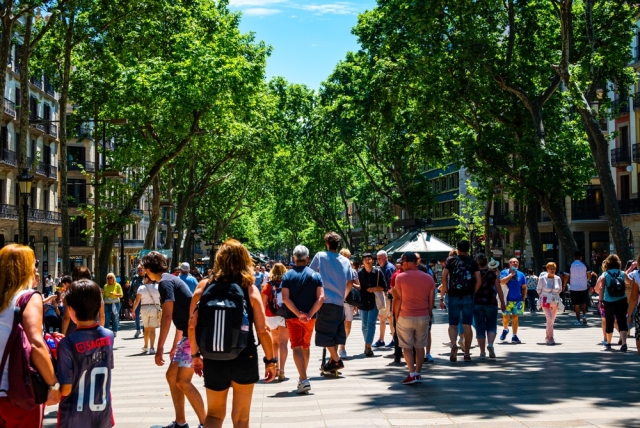 Υπερτουρισμός στην Ευρώπη: Δείτε ποια μέτρα λαμβάνει κάθε χώρα για να αντιμετωπίσει το πρόβλημα