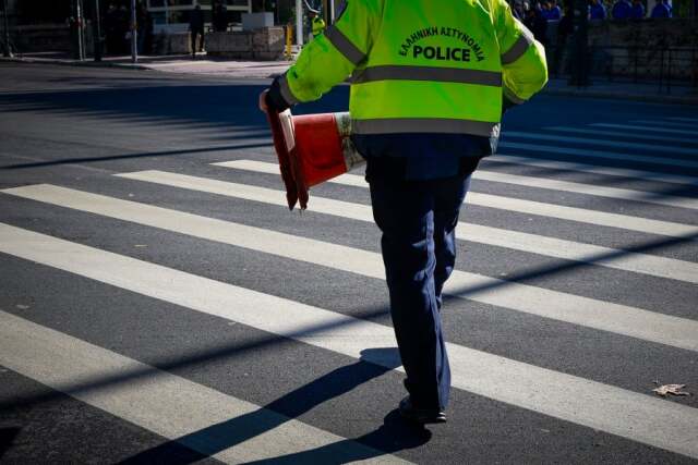 Θεσσαλονίκη: Οδηγός παρέσυρε και τραυμάτισε τροχονόμο επειδή δεν τον άφησε να περάσει λόγω ΔΕΘ