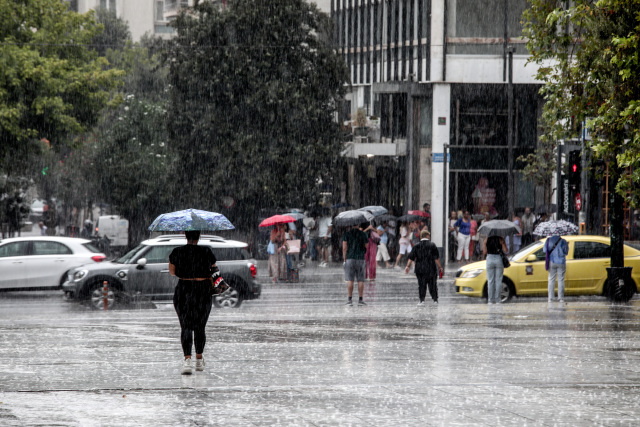 Κίνηση στους δρόμους: Στο κόκκινο ο Κηφισός, 20λεπτες καθυστερήσεις στην Αττική Οδό