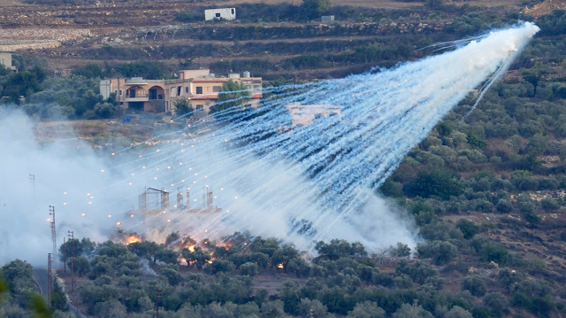 Ουκρανία: Το Πεντάγωνο λέει «ναι» στην αποστολή λευκού φωσφόρου στην χώρα – Διαφωνεί ο Λευκός Οίκος