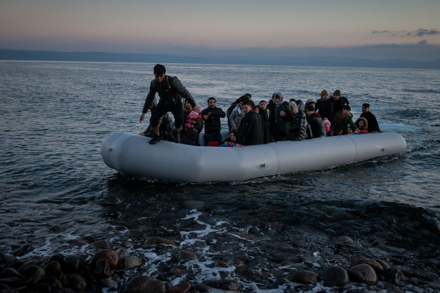 Τουλάχιστον 163 μετανάστες διασώθηκαν το τελευταίο 24ωρο από το Λιμενικό – Νεκρή περισυνελέγη γυναίκα ανοιχτά της Κω