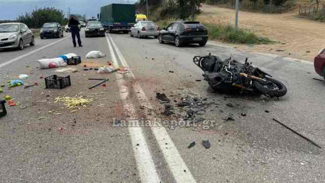 Τραγωδία έξω από τη Λαμία – Μηχανή συγκρούστηκε με αγροτικό, νεκρός ο αναβάτης