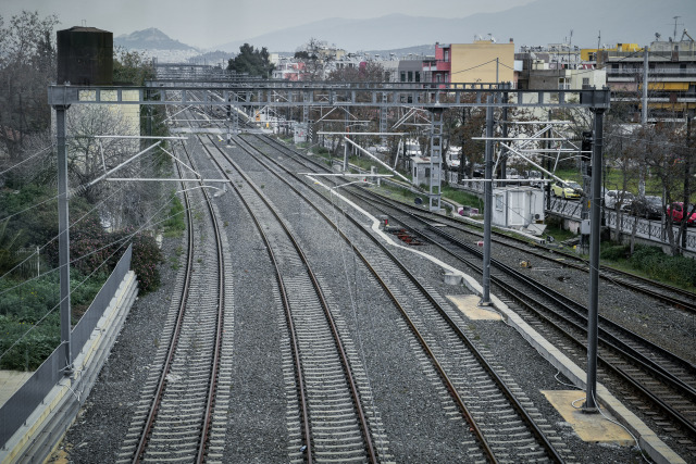 Συνελήφθησαν πέντε άτομα που έκλεβαν γραμμές του ΟΣΕ στον Ασπρόπυργο