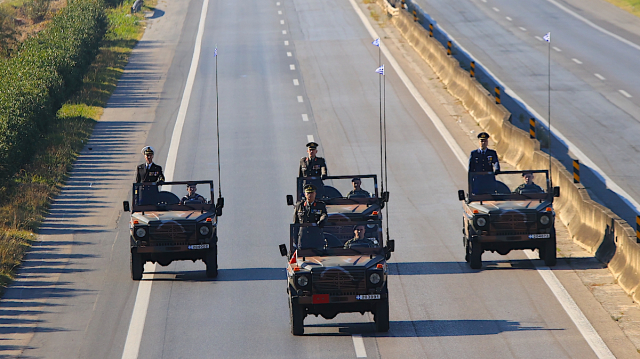 Τι θα γίνει με τα Mercedes και τα Steyr του Στρατού;