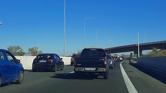 ΚΙΝΗΣΗ - 28Η ΟΚΤΩΒΡΙΟΥ: ΕΠΙΣΤΡΕΦΟΥΝ ΟΙ ΕΚΔΡΟΜΕΙΣ ΤΟΥ ΤΡΙΗΜΕΡΟΥ - ΔΕΙΤΕ ΠΟΥ ΕΧΕΙ ΠΡΟΒΛΗΜΑΤΑ