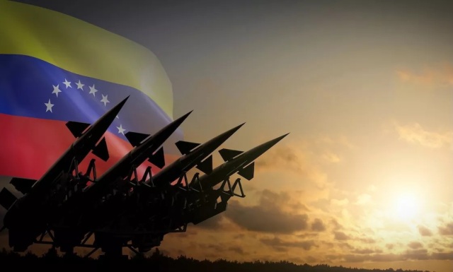 Μπορεί ο Μαδούρο να κοντράρει τις ΗΠΑ; Ιδού τα όπλα του