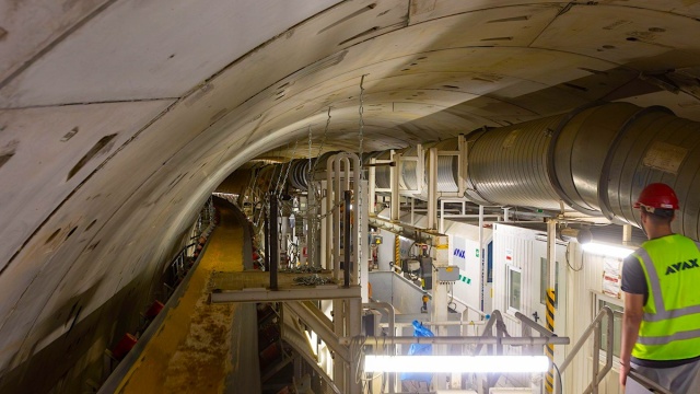 &Eta; &Alpha;&theta;ή&nu;&alpha; &sigma;&kappa;ά&beta;&epsilon;&tau;&alpha;&iota; &upsilon;&pi;ό&gamma;&epsilon;&iota;&alpha; - &Epsilon;&nu;&tau;&upsilon;&pi;&omega;&sigma;&iota;&alpha;&kappa;ό video