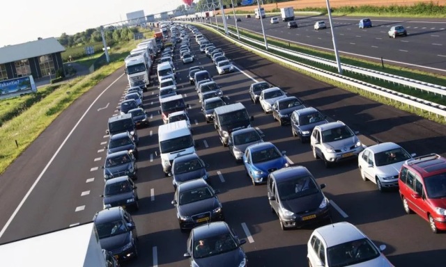 &Delta;&epsilon;&nu; &pi;&lambda;&eta;&rho;ώ&nu;&omicron;&upsilon;&nu; &tau;&alpha; &tau;έ&lambda;&eta; &kappa;&upsilon;&kappa;&lambda;&omicron;&phi;&omicron;&rho;ί&alpha;&sigmaf;