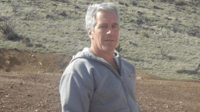 Η ΓΑΛΛΙΚΗ ΚΥΒΕΡΝΗΣΗ ΠΡΟΤΡΕΠΕΙ ΤΙΣ ΓΥΝΑΙΚΕΣ ΠΟΥ ΥΠΗΡΞΑΝ ΘΥΜΑΤΑ ΤΟΥ ΕΠΣΤΑΙΝ ΝΑ ΠΡΟΣΦΥΓΟΥΝ ΣΤΗ ΔΙΚΑΙΟΣΥΝΗ