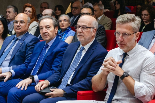 ΠΑΓΚΟΣΜΙΑ ΤΡΑΠΕΖΑ: Η ΕΛΛΑΔΑ ΠΡΩΤΟΠΟΡΕΙ ΔΙΕΘΝΩΣ ΜΕ ΤΗ ΜΕΤΑΡΡΥΘΜΙΣΗ ΤΟΥ ΔΙΚΑΣΤΙΚΟΥ ΧΑΡΤΗ