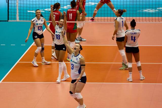 Ευρωβόλεϊ γυναικών 2026: Κοριτσάρες για φίλημα, νίκησαν 3-1 τη Βουλγαρία και αγκάλιασαν την πρόκριση, δείτε βίντεο