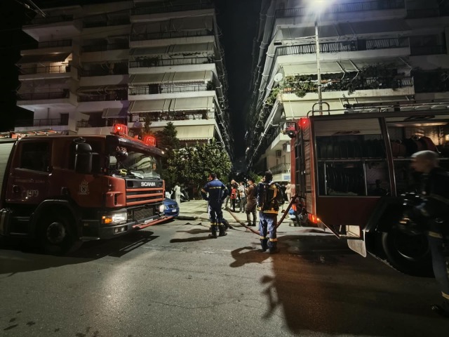 Φωτιά σε διαμέρισμα πολυκατοικίας στου Ρέντη, εκκενώθηκε το κτήριο | Επικαιρότητα στο LivePress.gr