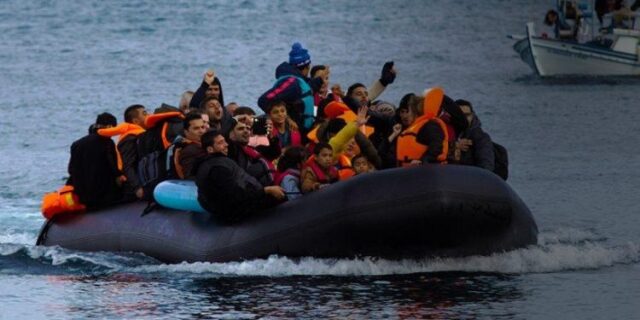 Εντοπίστηκαν 56 μετανάστες στη Σαρία της Καρπάθου - Απεγκλωβίστηκαν από το Λιμενικό