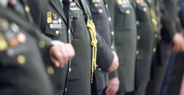 Συγκέντρωση διαμαρτυρίας στην Παλαιά Βουλή από τους ένστολους