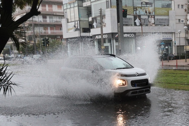 Καιρός - Meteo: Σε Πελοπόννησο, Ιόνιο και Εύβοια τα μεγαλύτερη ύψη βροχής την Τρίτη