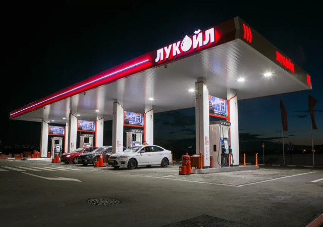 Η Ρωσία σχεδιάζει να απαγορεύσει τις εξαγωγές βενζίνης για να σταθεροποιήσει τις τιμές 