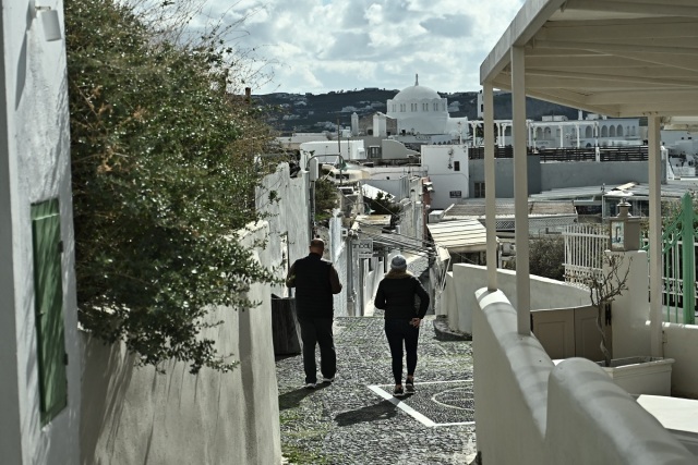 Παπαζάχος από Σαντορίνη: Πάμε προς το καλύτερο, όλο και πιο απίθανο το σενάριο ισχυρότερης δόνησης