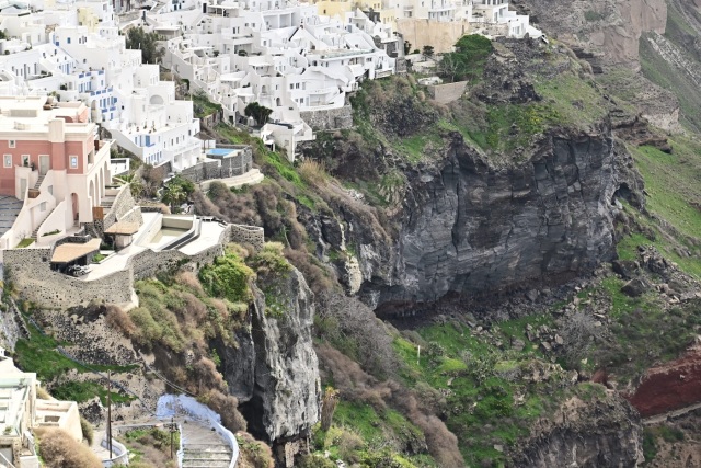 Κώστας Παπαζάχος για τους σεισμούς στη Σαντορίνη: Το φαινόμενο θα συνεχιστεί για εβδομάδες - Γιατί υπάρχουν εξάρσεις σεισμών