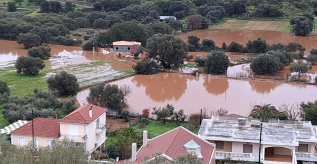 Καιρός: Προειδοποίηση για μεγάλα ύψη βροχής σήμερα στην δυτική Ελλάδα - Καταστροφές από την κακοκαιρία στην Κεφαλονιά