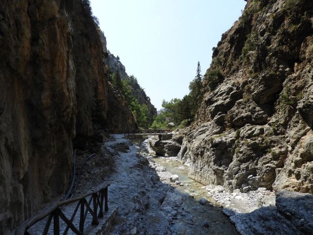 Σε Ομαλό και φαράγγι της Σαμαριάς ψάχνουν τον 21χρονο Γερμανό τουρίστα που χάθηκε
