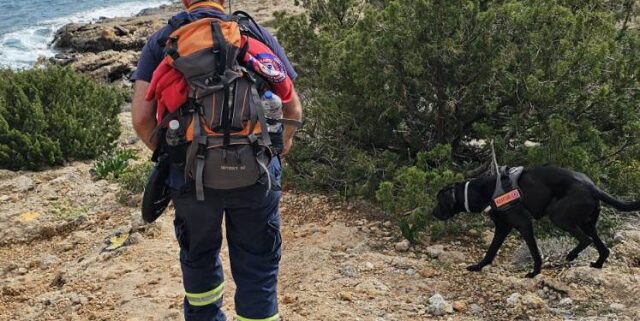 Εξαφάνιση 21χρονου στο φαράγγι της Σαμαριάς: Ελικόπτερο και drone δίνουν μάχη σε αντίξοες καιρικές συνθήκες