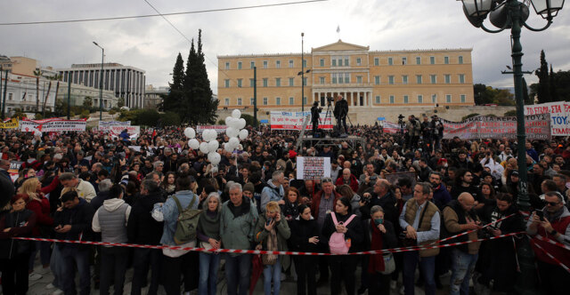 Live τα συλλαλητήρια για τα Τέμπη σε όλη την Ελλάδα - Κοσμοπλημμύρα στο Σύνταγμα