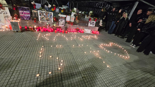 Εκδήλωση στη μνήμη της Καλούντια Λάτα στον σιδηροδρομικό σταθμό της Λάρισας – Δείτε φωτογραφίες