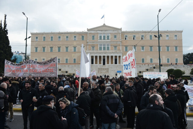 Τέμπη: Λεπτό προς λεπτό οι πορείες σε όλη την Ελλάδα - Κλειστό το κέντρο της Αθήνας