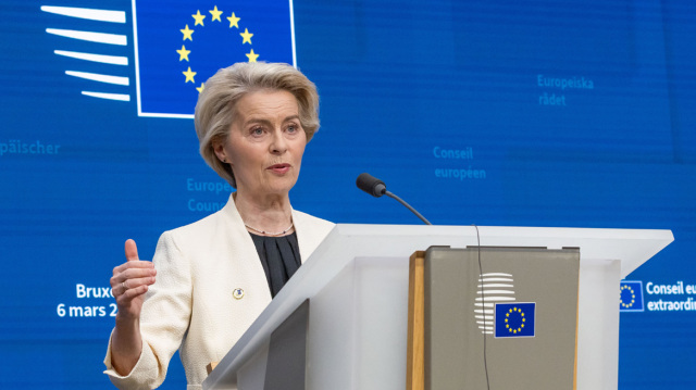 Δεν απέκλεισε το ευρωομόλογο για την άμυνα η Φον ντερ Λάιεν - «Όλα είναι στο τραπέζι» λέει